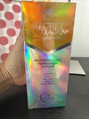 Secret Collagen Multi Vitamin Hydration Night Moisturizer NEW